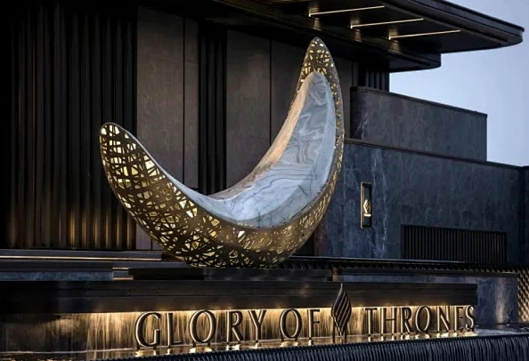 Outdoor Steel Moon Light Sculpture